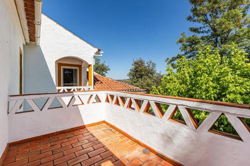 Monte Labarito - Casa Petra - Country House in Montes da Estrada