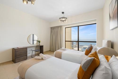 Rimal 5 JBR - 3 Bedroom with Maid's Room Apartment - Allsopp & Allsopp - image 12
