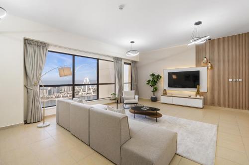 Rimal 5 JBR - 3 Bedroom with Maid's Room Apartment - Allsopp & Allsopp - image 7