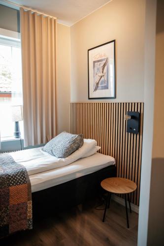 1 twin bed