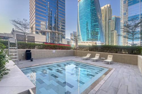 Allsopp & Allsopp - 1-Bedroom Apartment in Zada Tower Business Bay - image 3