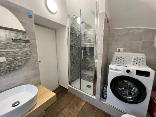 浴室, Garibaldi 105 in 卡斯特羅威拉瑞