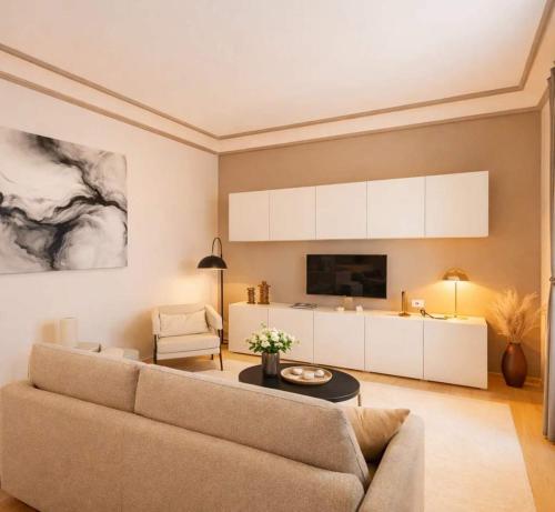 Champs Elysees - Deluxe apartment with lift for 4, Paříž