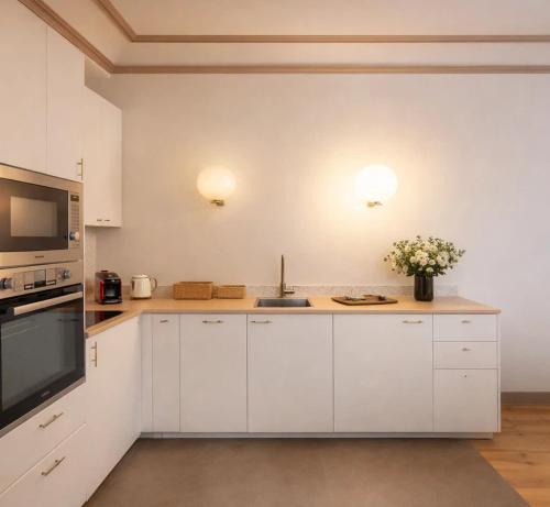 Champs Elysees - Deluxe apartment with lift for 4 - image 12
