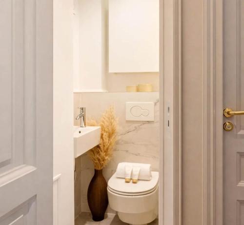 Champs Elysees - Deluxe apartment with lift for 4 - image 14