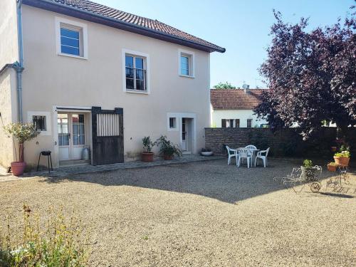 L'Etalon, maison dans corps de ferme in Chailly-sur-Armancon (Bourgogne)