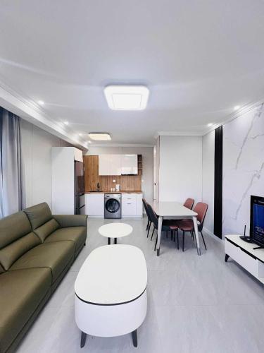 Och Service Apartment — other in Mongolia Bayanzurkh district 15th khoroo peace avenue zuun durvun zam 47-5 Och Service Apartment, Ulaanbaatar Mongolia, 133700