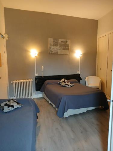 Hôtel les Platanes - Hôtel - Saint-Yrieix-la-Perche