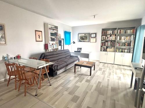 Spacious 1 bedroom apartment with an attic bedroom