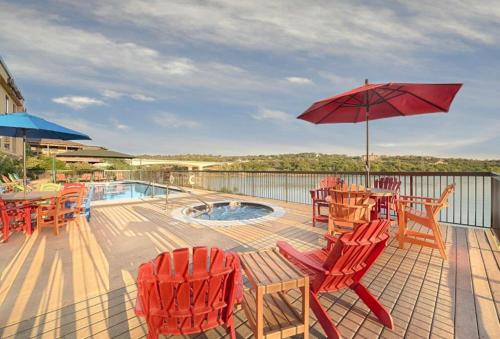 Hampton Inn on the Lake - image 5