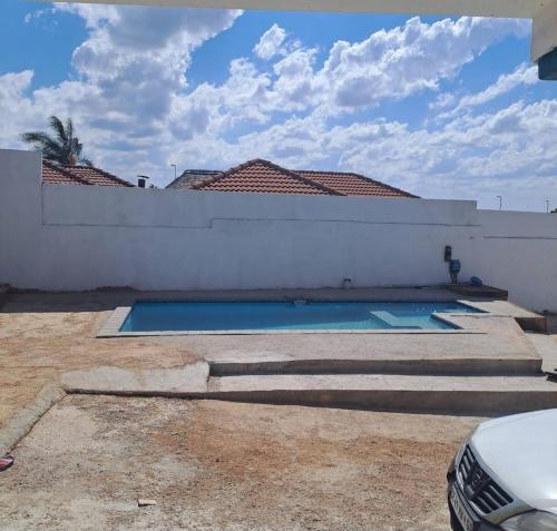 Плувен басейн, Aquamarine Guesthouse in Mabopane