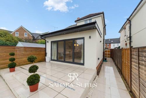 Stylish 3-Bedroom Home in Maidenhead - Sleeps 5 - Parking in Maidenhead