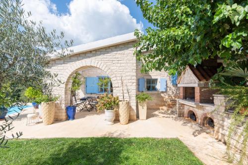 Family Villa Goran - Large Pool near Poreč – khách sạn tại Rakovci