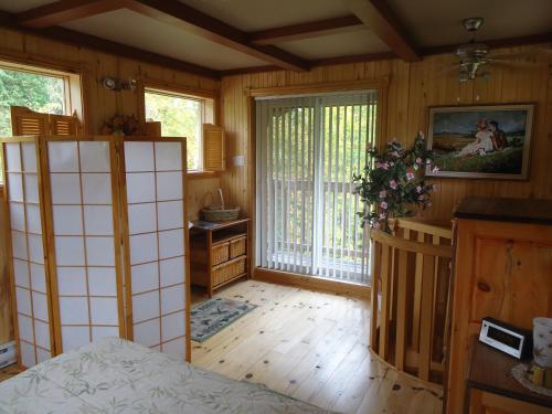 A szálláshely kívülről, Chalet Saint-Thomas in L'Anse-Saint-Jean (QC)