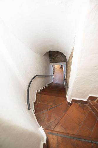 Grotto Apartment by Campo de Fiori - image 5