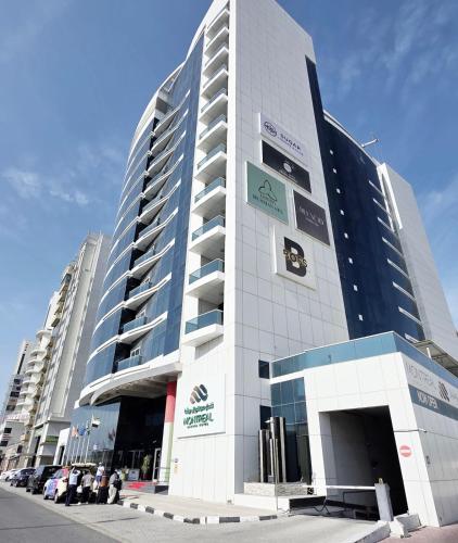 蒙特利爾巴沙酒店 (Montreal Barsha Hotel) in 阿爾巴沙