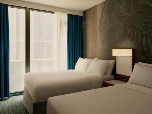 2 double beds