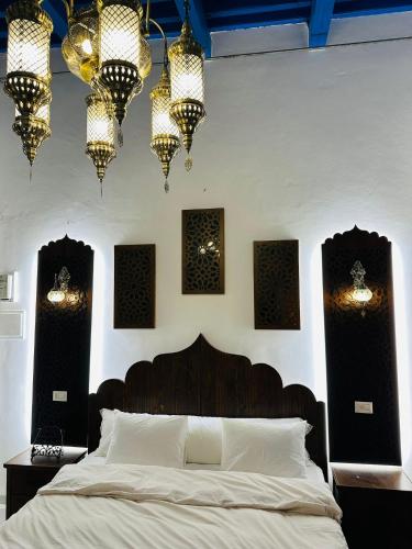 Cama, السحر -שחר in Acre