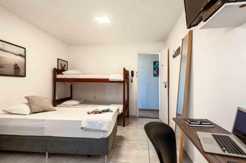 1 double bed, 1 bunk bed