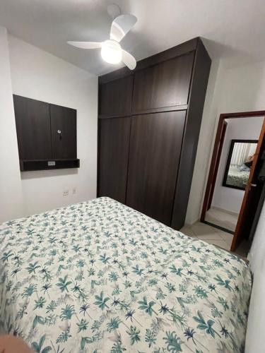 Praia Grande Apartment - Vila Caiçara – khách sạn tại Vila Caiçara