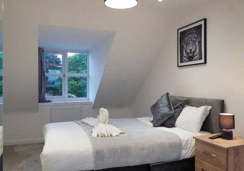 Fort House Large 6BR Home Sleeps 12 3 Bathrooms NEC, JLR, BHX Nearby, Birmingham (photo 4)