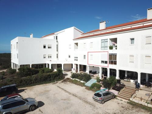 Ocaso - Oceanview Sunsets over Arrifana in Picao