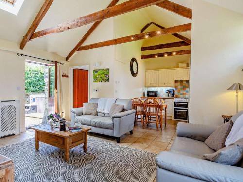 Iekārtas, 2 Bed in Callington oc-tyler in Linkinhorne