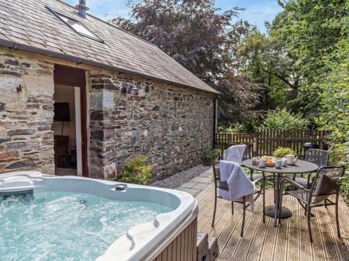 Iekārtas, 2 Bed in Callington oc-tyler in Linkinhorne