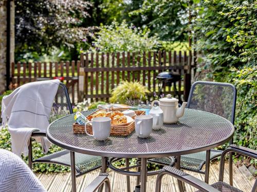 Iekārtas, 2 Bed in Callington oc-tyler in Linkinhorne