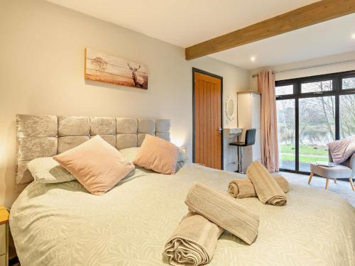 2 Bed in Thetford 73624 - Tap to explore photos