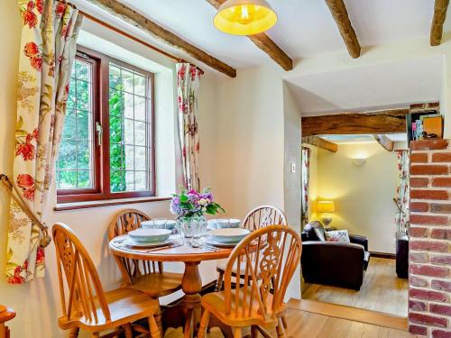 Iekārtas, 2 Bed in Callington oc-kates in Linkinhorne
