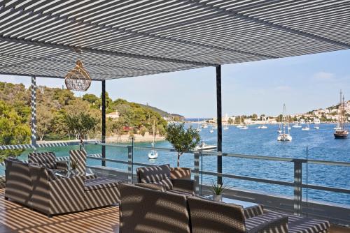 陽台/露台, 森雅波羅斯形象酒店 (Xenia Poros Image Hotel) in 波羅斯