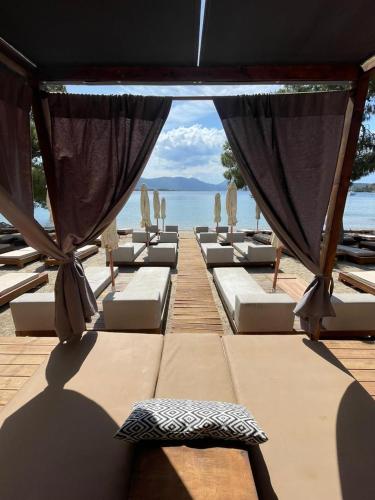 沙灘, 森雅波羅斯形象酒店 (Xenia Poros Image Hotel) in 波羅斯
