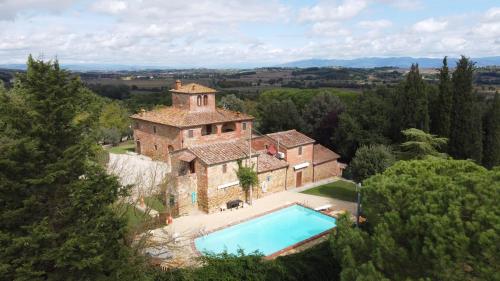 Villa le Rondini con giardino e piscina privata in Lucignano