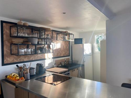 Charmant logement calme et arboré (Charmant logement calme et arbore) in Draguignan