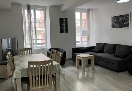Appartement T3 spacieux au centre du village - Location saisonnière - Cauterets