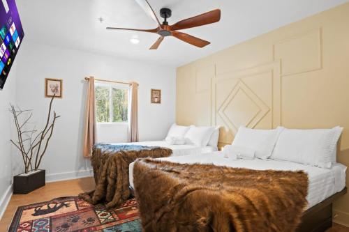Summit Haus Cozy Getaway in the Poconos - image 11