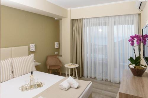 Ammos Beach Seaside Luxury Suites Hotel