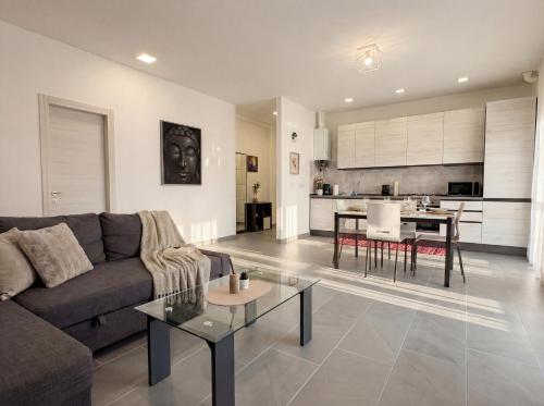 Suite Prisma - Modern & Spacious Apartment near Verona Fair