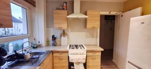 Mini hotel with home facilities in Hamilton West in Hamilton