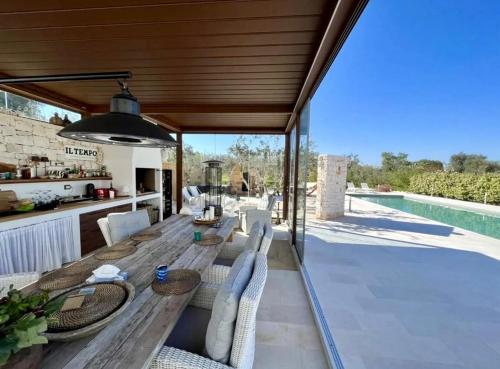 Villa Pergolata in Ostuni Pool, Jacuzzi & Ruhe