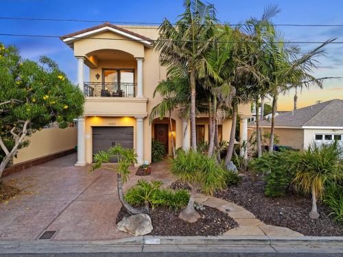 Tuscan Sands by Coastline Vacation Rentals in Morena