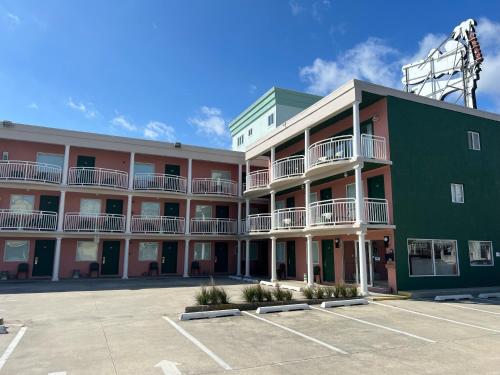 Coliseum Ocean Resort - image 41