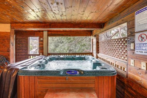 Crestline Home with Private Hot Tub Steps to Lake! in Crestline, USA