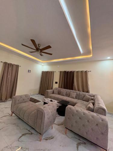 The Quiet Retreat- Nature Surrounded Village Farm in Prem Nagar