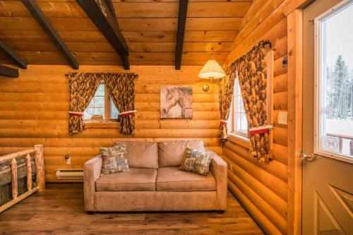 The Mustang Cabin - Bear Creek Cabins in Poplar Bay (AB)