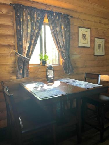 The Lynx cabin - Bear Creek Cabins in Poplar Bay (AB)