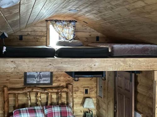 The Longhorn cabin - Bear Creek Cabins in Poplar Bay (AB)