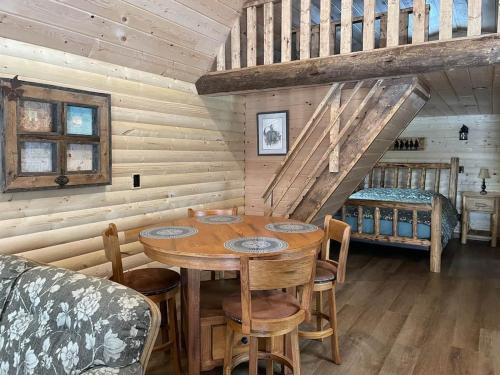 The Cowboy cabin - Bear Creek Cabins in Poplar Bay (AB)