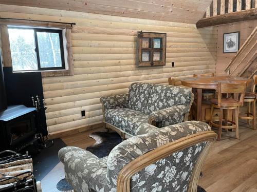 The Cowboy cabin - Bear Creek Cabins in Poplar Bay (AB)